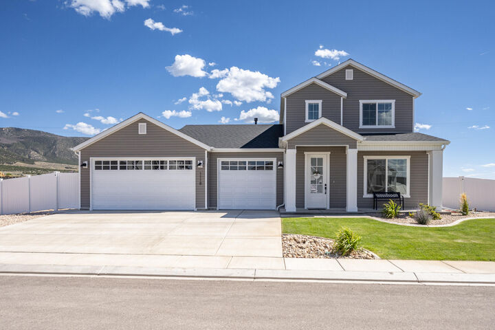 Property Photo:  1118 E 4240 N  UT 84721 