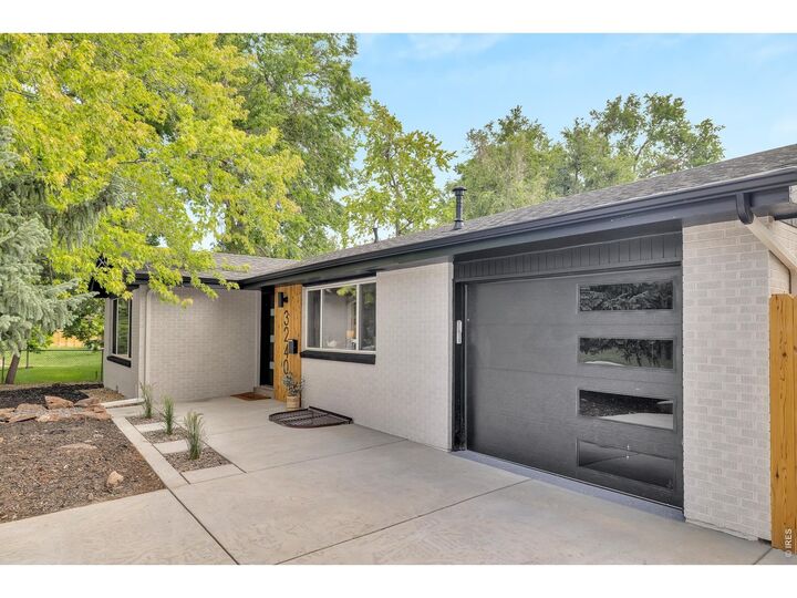 Property Photo: 3240 Folsom St CO 80304