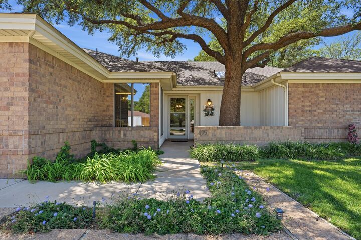 Property Photo:  405 N Fulton Avenue  TX 79416 