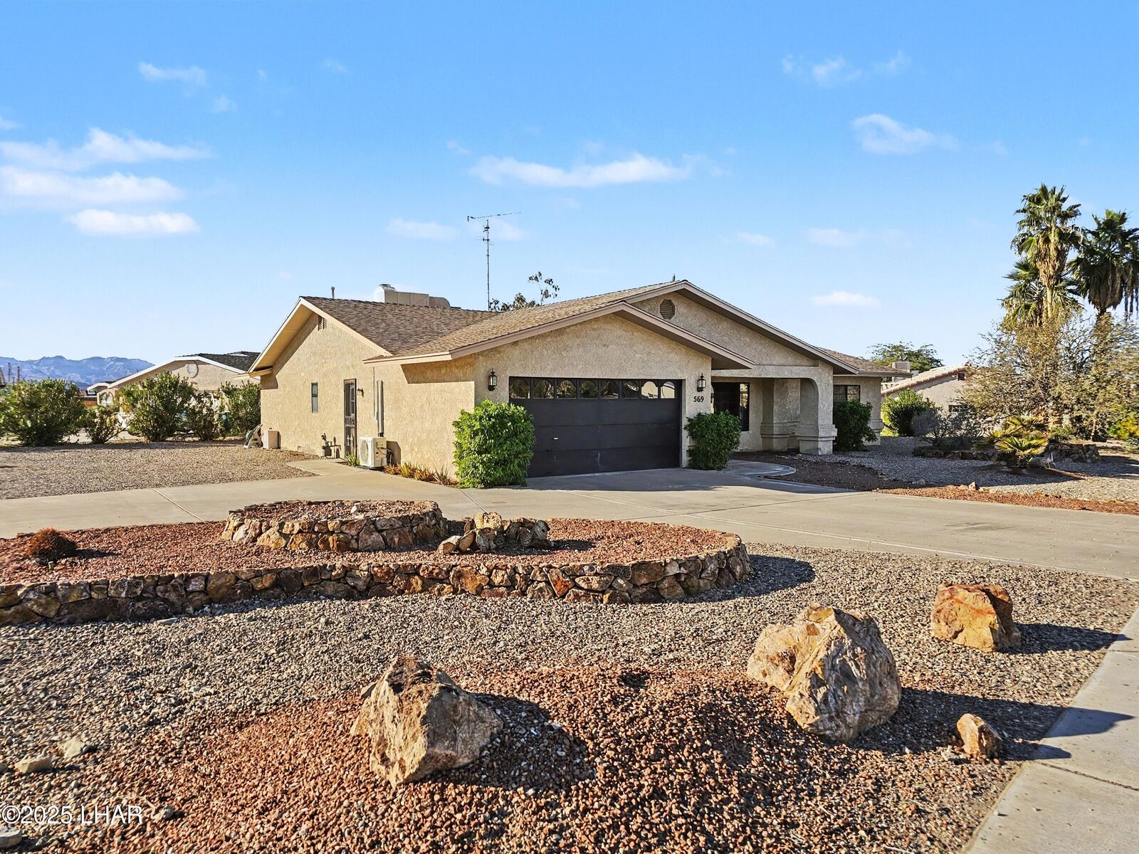 Property Photo:  569 Acoma Blvd N  AZ 86403 