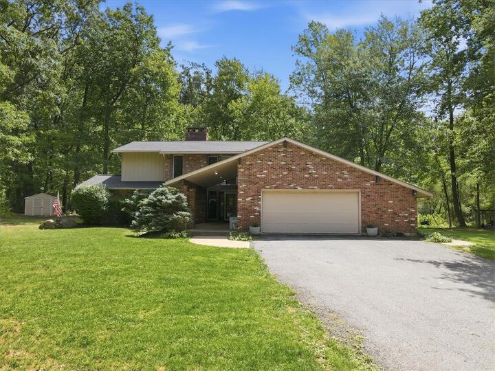 Property Photo:  610 Wood Street  PA 18049 
