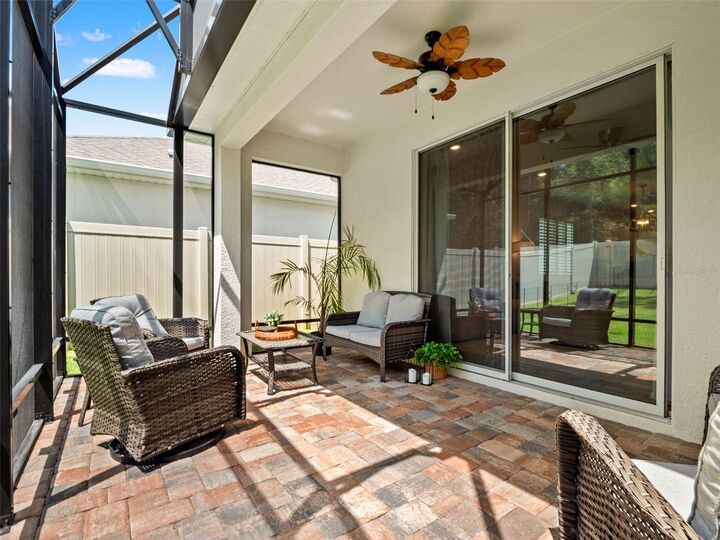 Property Photo: 2325 Sirena Lane FL 32757