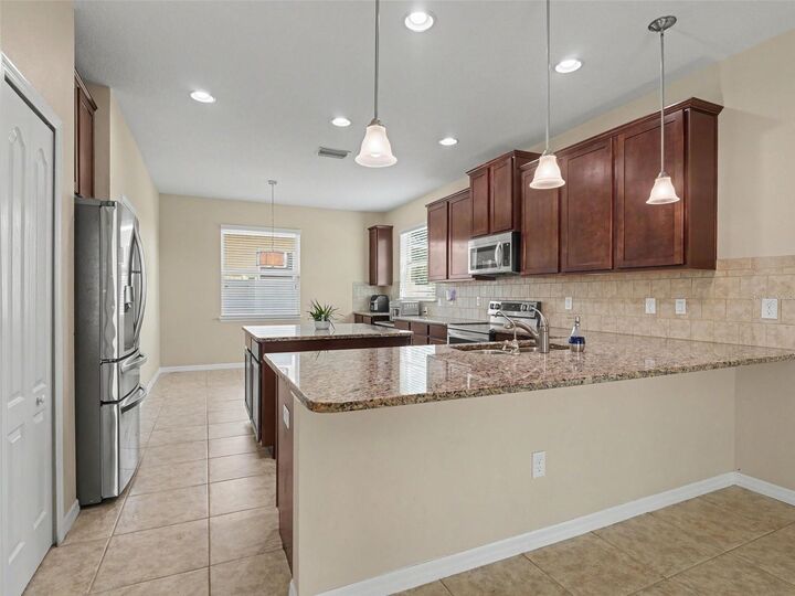 Property Photo: 10413 Avian Forrest Drive FL 33578