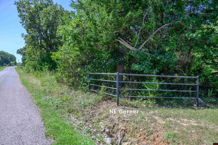 Property Photo:  002-02927-000 Old Arkana Road  AR 72653 