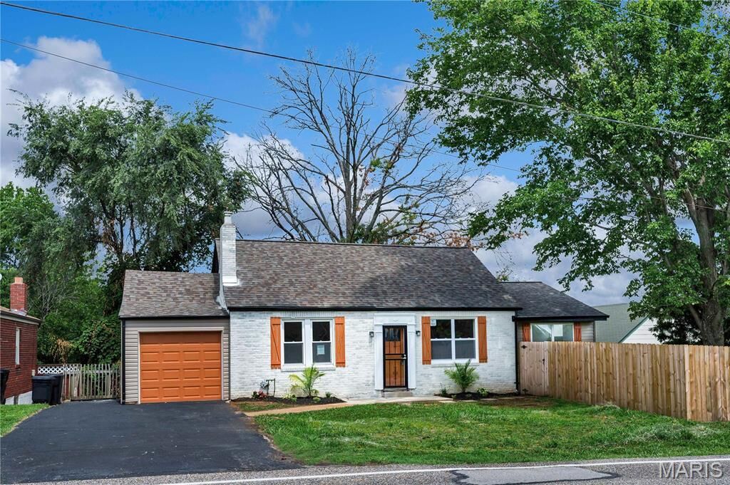 Property Photo: 9607 Reavis Road MO 63123