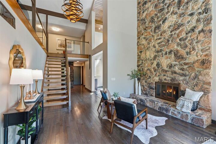 Property Photo:  1212 Walnut Hill Farm Drive  MO 63005 