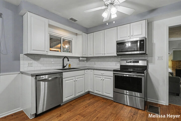 Property Photo: 1121 Park Avenue MI 49417