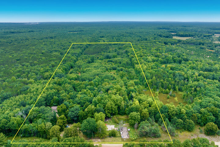 Property Photo:  1846 E Koenig Road  MI 49411 