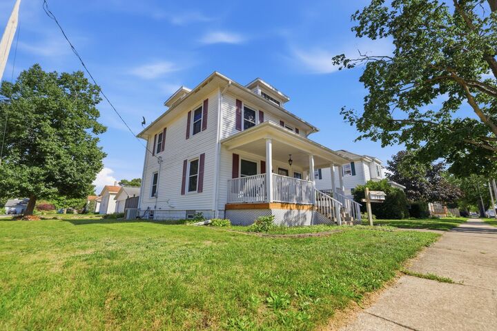Property Photo:  138 S Union Street  MI 49345 