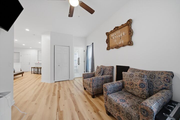 Property Photo: 348 E 41st Street 1 IL 60653