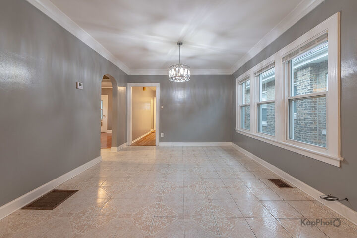 Property Photo: 5323 S Christiana Avenue IL 60632