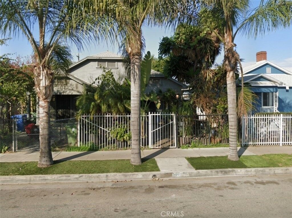 Property Photo: 5611 S Normandie CA 90037
