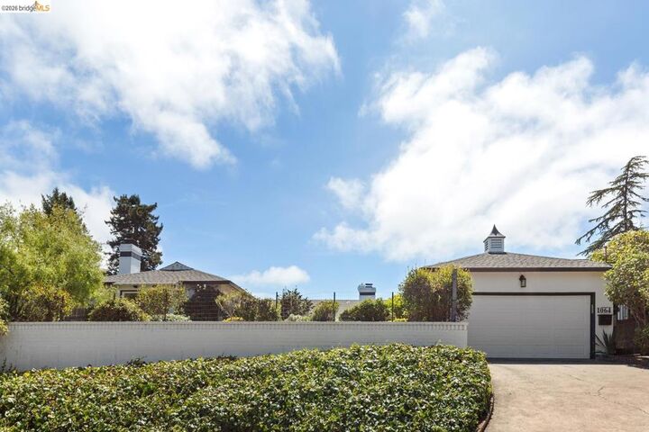 Property Photo:  1064 Overlook Rd  CA 94708 