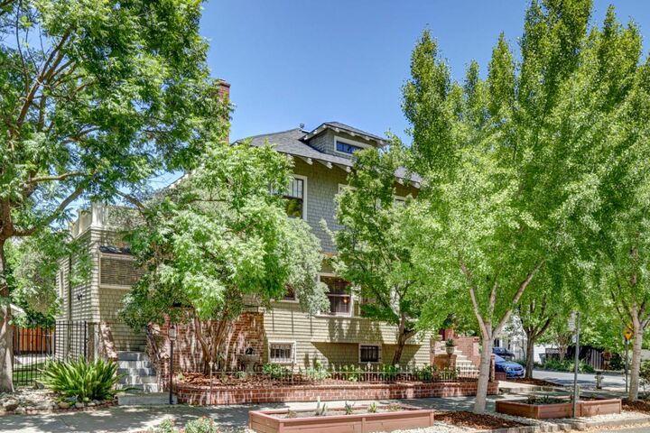 Property Photo:  2531 H Street  CA 95816 