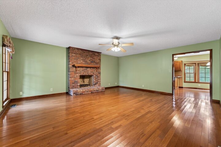 Property Photo:  135 Lynx Dr  TN 37042 