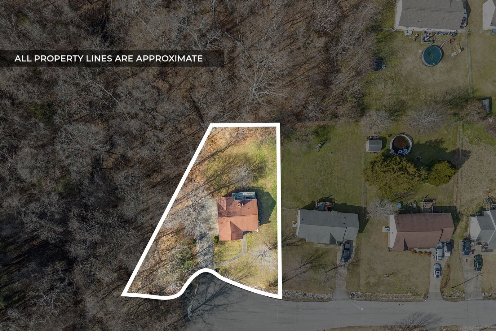 Property Photo: 1315 Hand Dr TN 37042