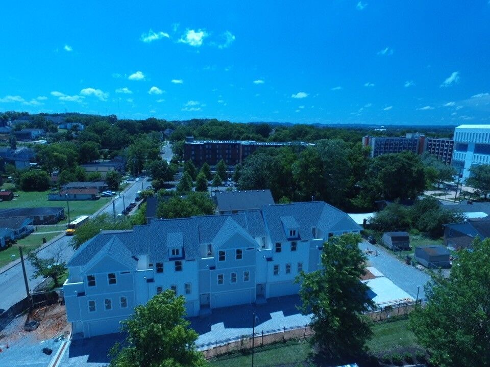 Property Photo: 1820 Hermosa St TN 37208