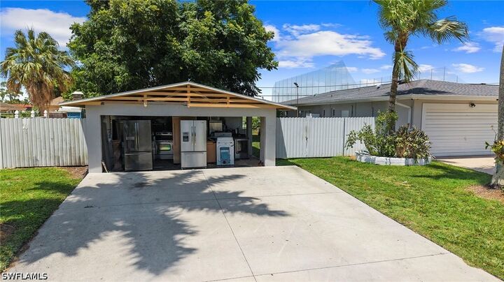Property Photo: 4109 29th Place SW FL 34116