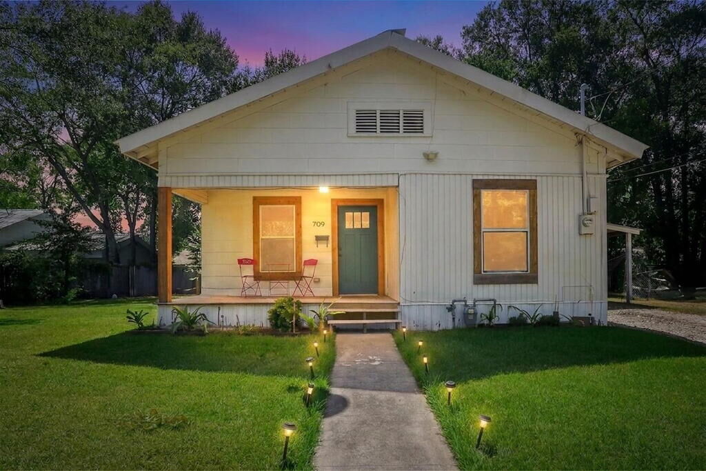 Property Photo:  709 Culverhouse Street  TX 75904 