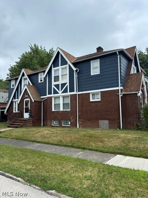 Property Photo:  934 Ravine Drive  OH 44112 