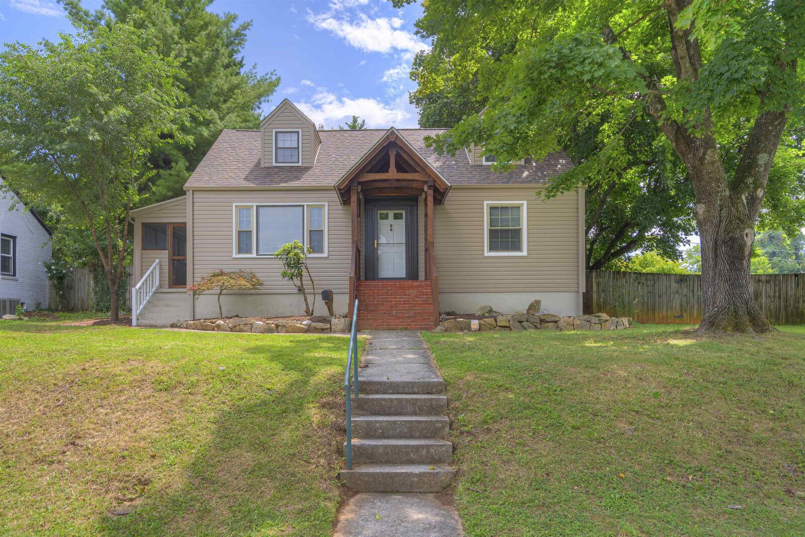 Property Photo:  214 Pershing Avenue  VA 24141 