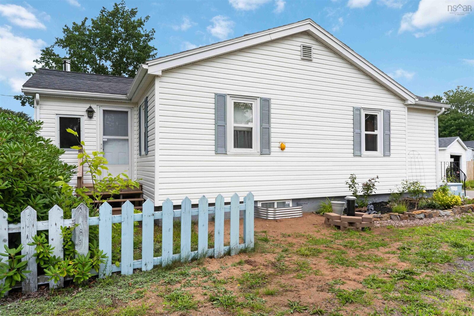 Property Photo: 191 Oakdene Avenue NS B4N 2C3