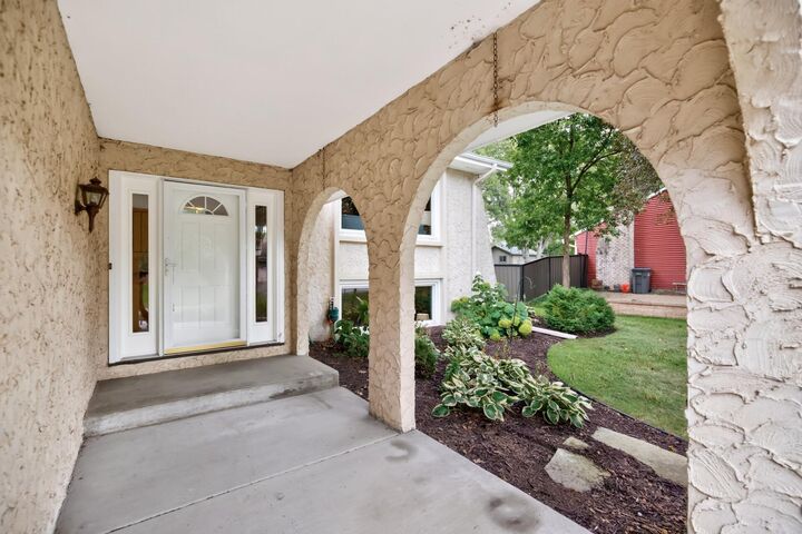 Property Photo:  18420 33rd Avenue N  MN 55447 