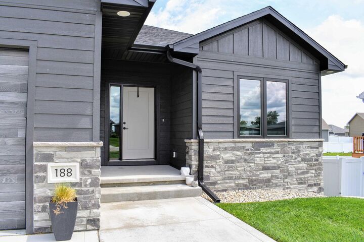 Property Photo: 188 N Canterbury SD 57049