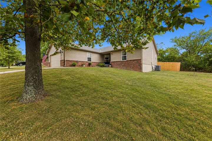 Property Photo:  7 Blythe Circle  AR 72714 