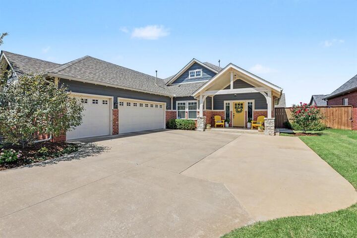 Property Photo:  8421 NW 134th Street  OK 73142 