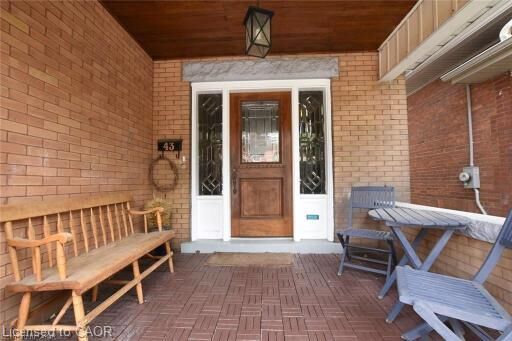 Property Photo:  43 Spadina Avenue 1  ON L8M 2X2 
