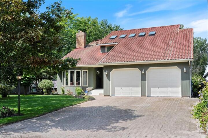 Property Photo: 6 Howey Avenue ON N0E 1M0