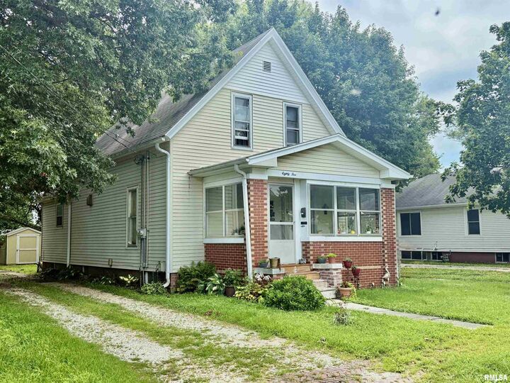 Property Photo: 85 Lake Street IL 61401
