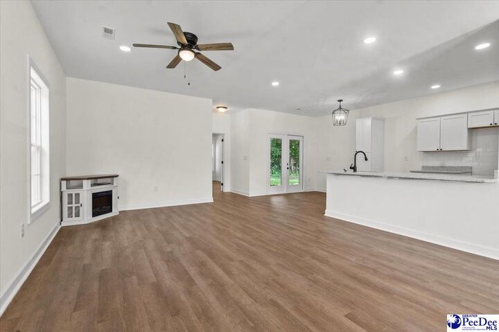 Property Photo: 2204 New Forrest Court SC 29501