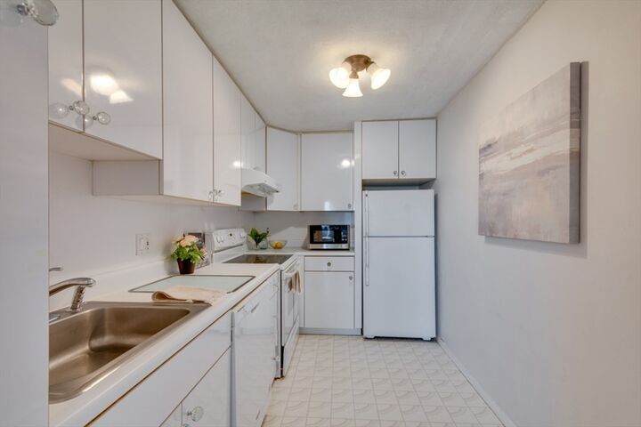 Property Photo:  287 Harvard St 79  MA 02139 