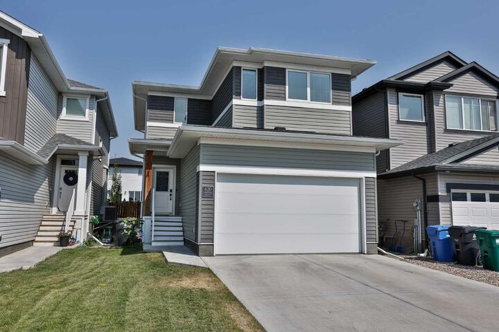630 Moonlight Lane W — photo 1