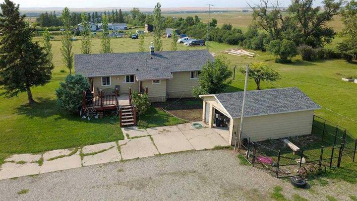 Property Photo: 50042 RR 270A AB T0K 2R0