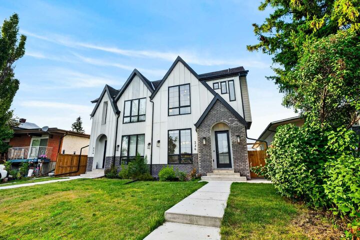 Property Photo:  236 30 Avenue NE  AB T2E 2C9 