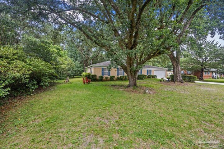 Property Photo:  1825 Sandra Dr  FL 32506 