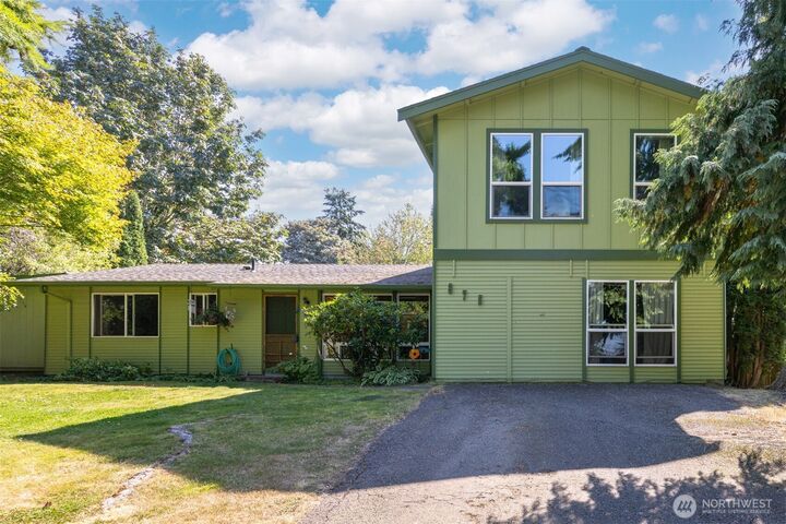 Property Photo:  875  St Andrews Way  WA 98229 