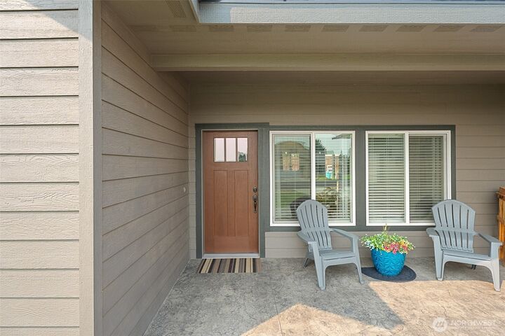 Property Photo: 158 Saratoga Ln WA 98828
