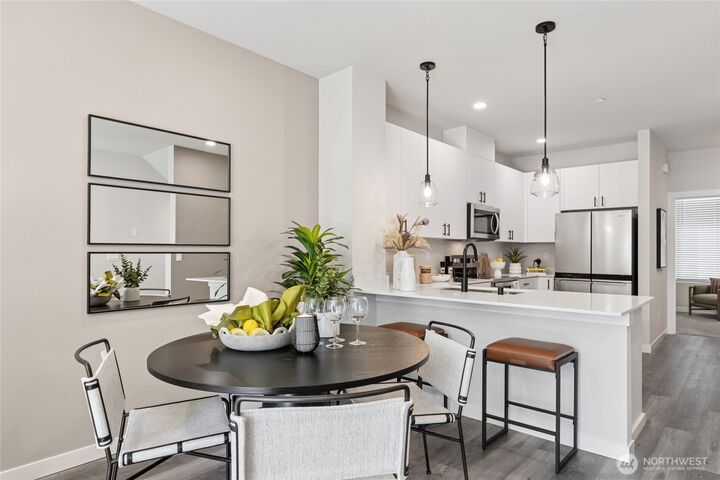 Property Photo:  16202  Manor Way F3  WA 98087 
