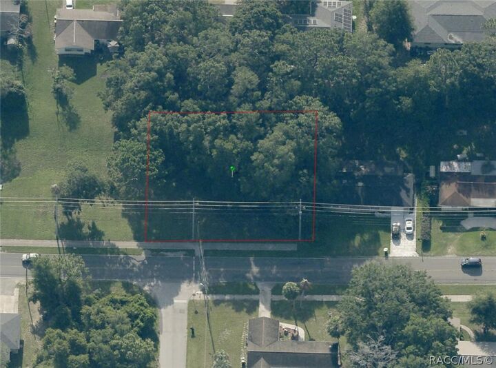 Property Photo:  824 S Apopka Avenue  FL 34452 