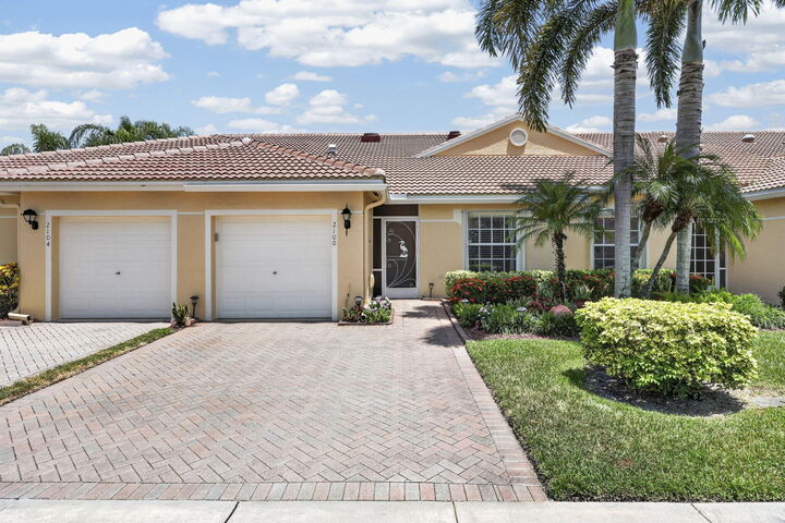 Property Photo:  2100 Stonington Terrace  FL 33411 