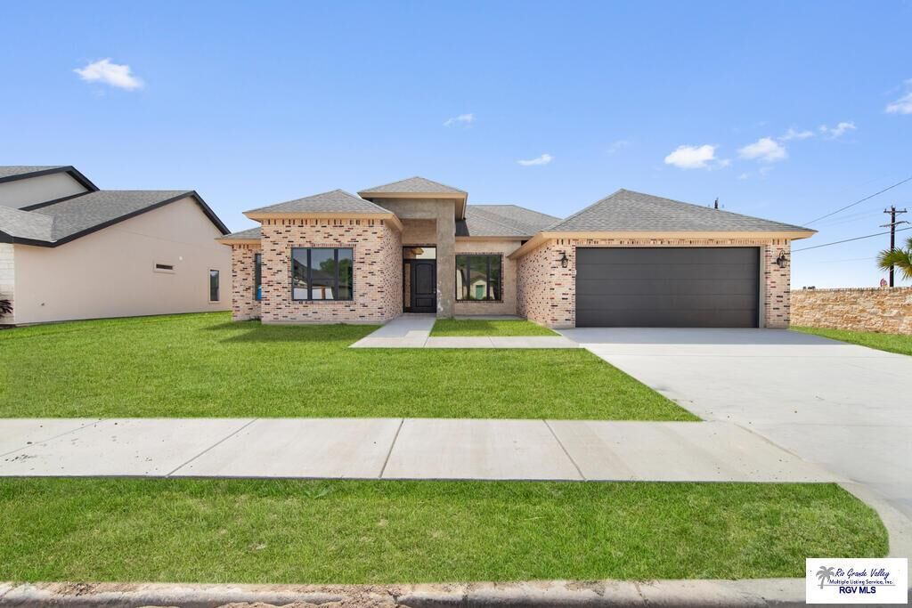 Property Photo:  2121 Su Casa Cir  TX 78550 
