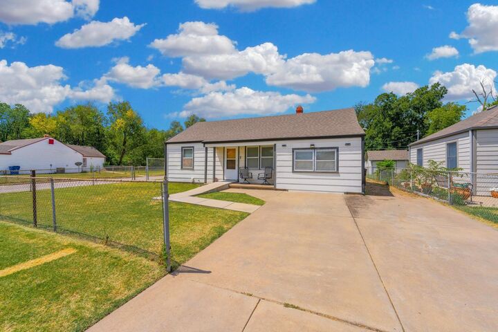 Photo de la propriété: 2501 N Piatt Ave KS 67219-4632