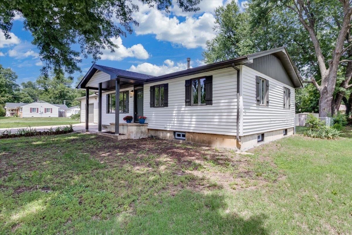 Property Photo: 1800 Ritchie KS 67156