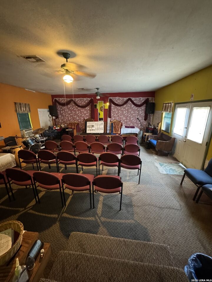Property Photo:  415 Creswell Dr  TX 78220 