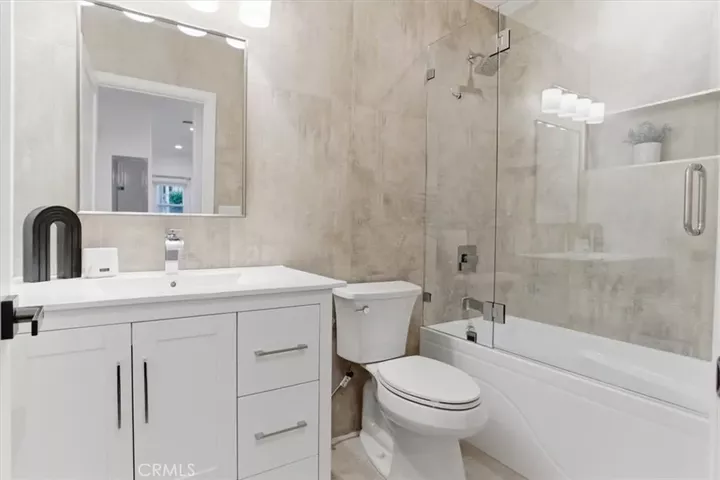 Property Photo: 900 Brier Lane CA 91205