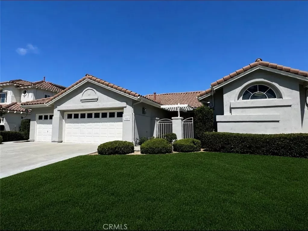 Property Photo:  32012 Paseo Parallon  CA 92592 